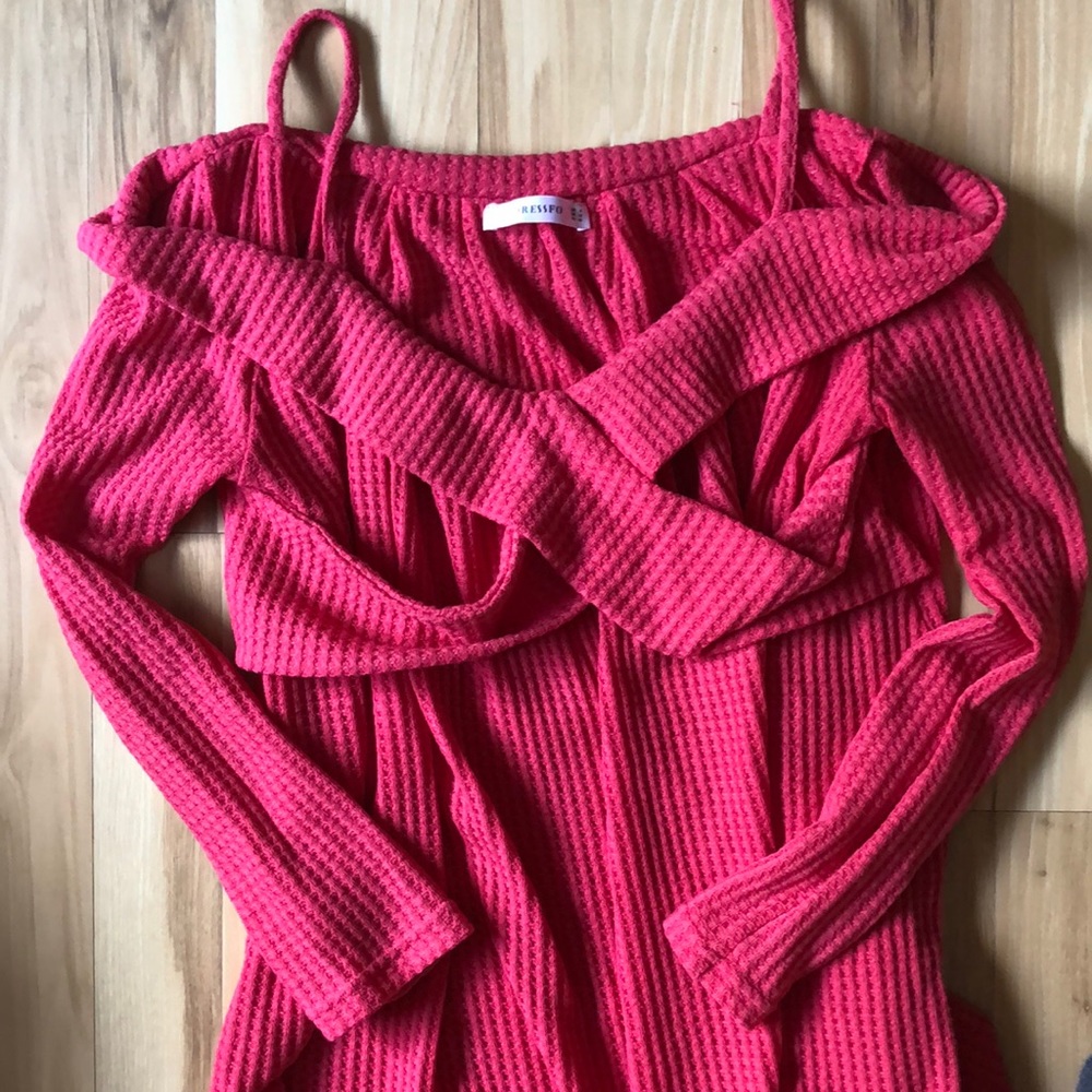 Pink knit quarter sleeve off the shoulder top